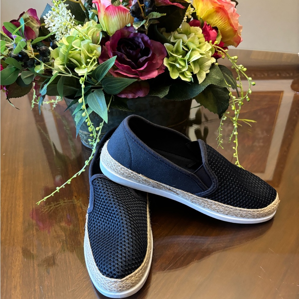 New Navy Slip-On Mesh Sneakers